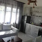 Stelios Apartment *