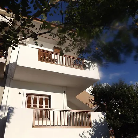 Stelios Apartment *